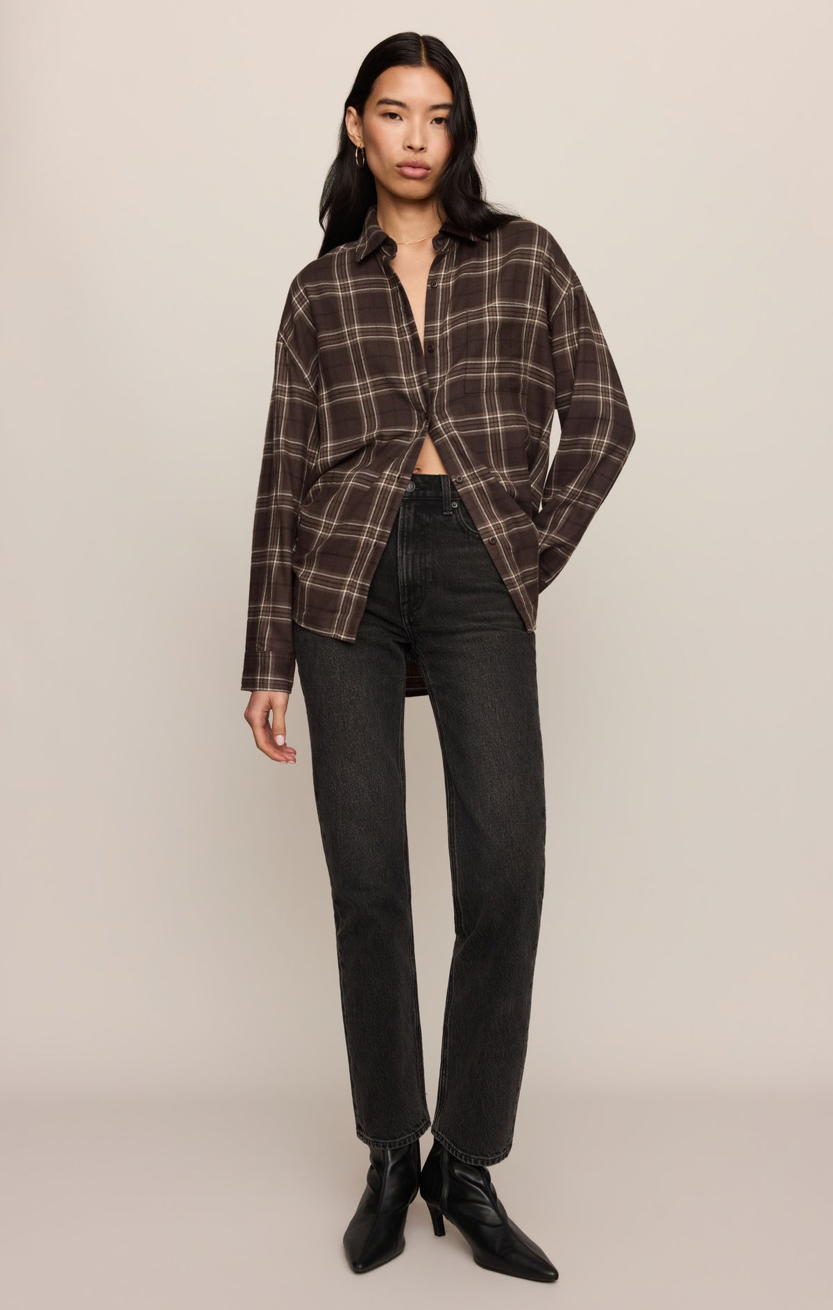 PLAID BUTTON UP